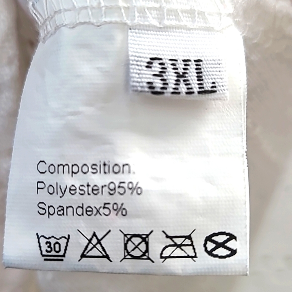 White Eyelet Top with Ruching at the Chest with a Tie, Puff Sleeves, Size 3X - Picture 8 of 9